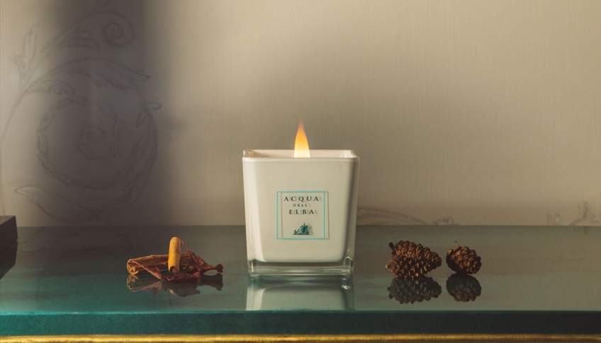Scented candles to create the right atmosphere in your living room
