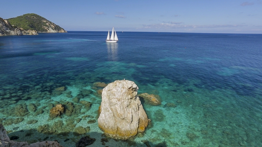 RIPARTIAMO DALL'ITALIA: ACQUA DELL'ELBA PER IL TURISMO NEL NOSTRO PAESE