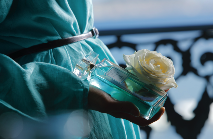 Classica Donna, l’Eau de Parfum che racchiude l’essenza del mare